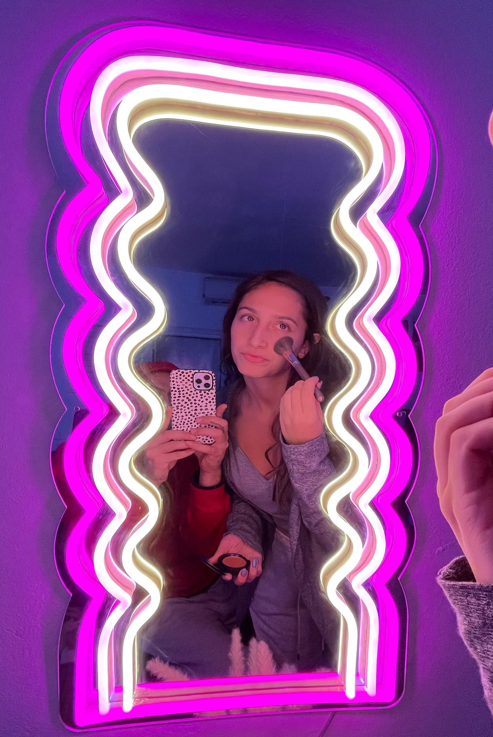 鏡　ネオンサイン　ミラー　発色抜群✨ Amazon.co.jp: Cheunyar アニメミラー ネオンサイン 調光可能